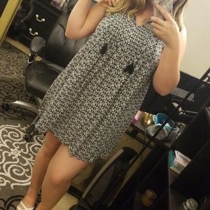 😍 Old Navy Black and White Floral Dress 😍